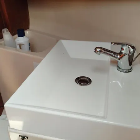 Classic House Boat Ботель